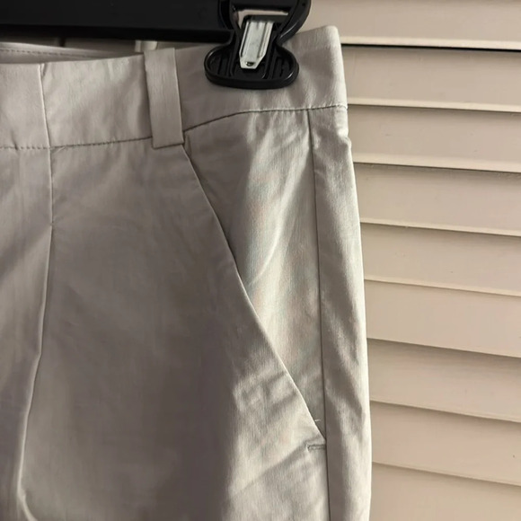 Gap Ankle Cropped Khaki NWOT pants Size 6 Cotton - Picture 3 of 6